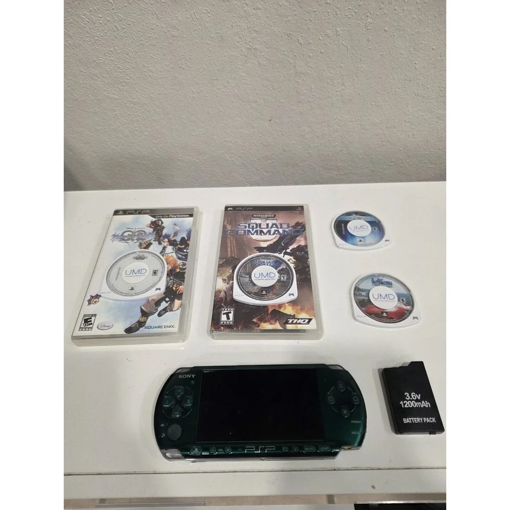 Metal Gear Solid: Peace Walker Green PSP 3001 Limited Edition BUNDLE LOT W GAMES
